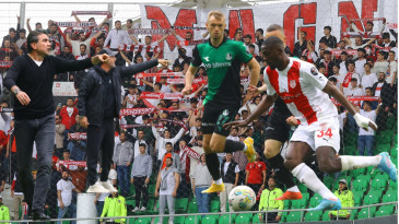 Pendikspor Sakarya’da 3-0 Geriye Düştüğü Maçta Maçı Bırakmadı Zaman Yetmedi 3-2