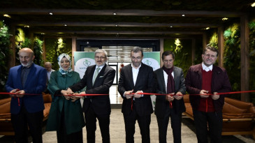 Dr. Salih Kenan Şahin Naturinic Sağlıklı Yaşam Kliniği’nin Açılışında  Misafirlerini Ağırladı