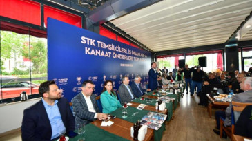 Erkan Kandemir Pendik’te Kanaat Önderleriyle Buluştu