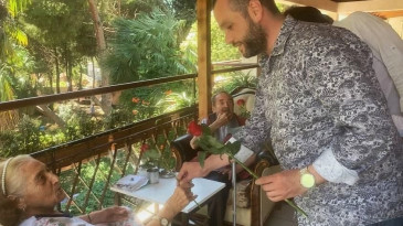 İYİ Partili Belediye Meclis Üyesi Adayı Halim Korkut Büyüklerinin Hayır Duasını Aldı