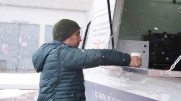 KARTAL BELEDİYESİ’NDEN VATANDAŞLARA SICAK ÇORBA İKRAMI
