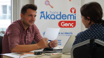 Tuzla Belediyesi’nden üniversite adaylarına rehberlik hizmeti