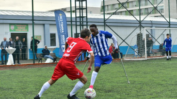 Yenişehir Ampute Futbol Sahası Yenileniyor