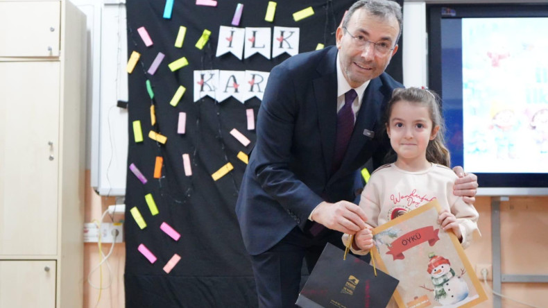 Başkan Ahmet Cin, Öğrencilerin Karne Sevincine Ortak Oldu