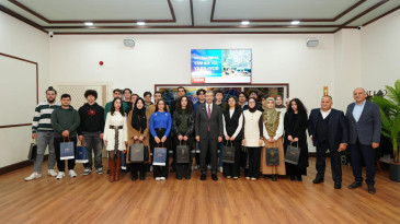 Başkan Ahmet Cin, Üniversite Sınavında İlk 1.000’e Giren Pendikli Öğrencilerle Buluştu