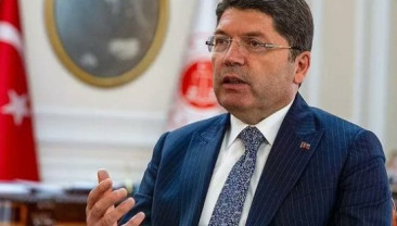 Yılmaz Tunç Adalet Bakanlığı’ndan ayrıldı!