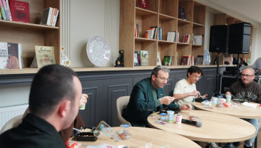 Başkan Ahmet Cin, Gençlerle Kütüphanede İftar Yaptı