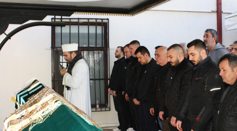 Pendik’in Sevilen Esnaflarından Arif Atalay Son Yolculuğuna Uğurlandı