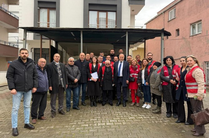 “CHP Pendik’ten Sülüntepe’de Esnafla Birebir Temas”