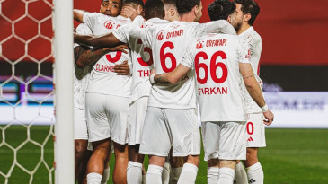 Altı Maçtır Galibiyete Hasretti, Pendikspor 2-0 Sarıyer