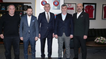 Pendikspor Başkanı Atakan Yüce TFF’ ye Ziyaret  