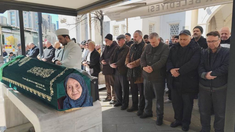 Gazeteci Halil Topal’ın Acı Günü Meryem Erol Son Yolculuğuna Uğurlandı