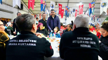 KARTAL BELEDİYESİ, AFET VE ARAMA KURTARMA EKİPLERİNİ İFTAR SOFRASINDA BULUŞTURDU