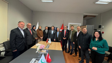 Pendik Rizeliler Derneği’nden Yeşilay’a Anlamlı Ziyaret