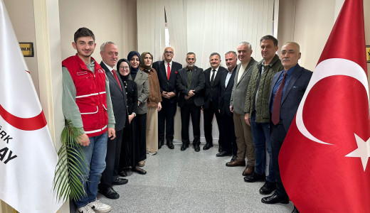 Pendik Rizeliler Derneği’nden Kızılay’a Nezaket Ziyareti