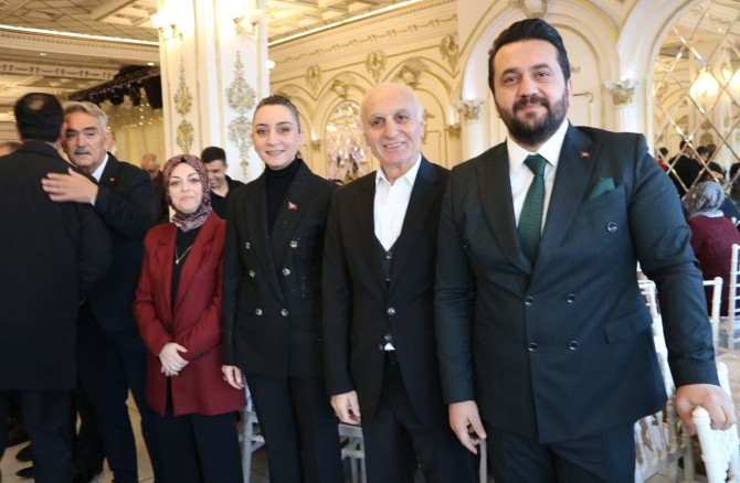 AK PARTİ KARTAL’DA VEFA SOFRASI:”YOLUMUZA AYNI KARARLILIKLA DEVAM EDECEĞİZ”