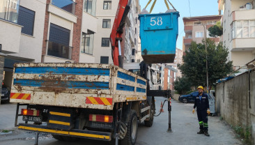 Her Gün 60 Ton Moloz Topluyorlar