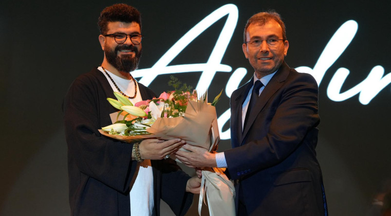 Fazıl Aydın Bu Kez Millet Bahçesinde Konser Verdi