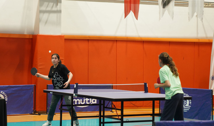 Masa tenisi turnuvasında ödüller sahiplerini buldu