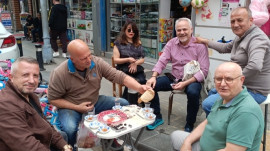 Pendik Esnafının “Ayaküstü Kahvaltı” Geleneği Sürüyor