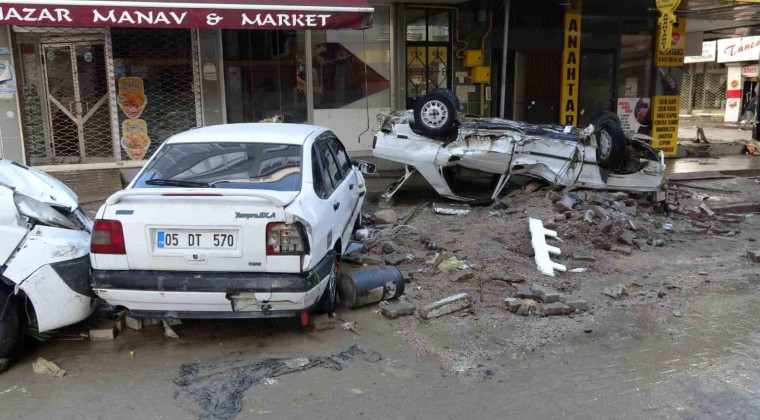 Samsun’u sel vurdu! Felaketin boyutu gün ağarınca ortaya çıktı
