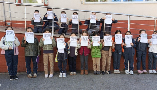 Adım Adım Keşif: Öğrenciler eTwinning Projesiyle Sınırları Aştı