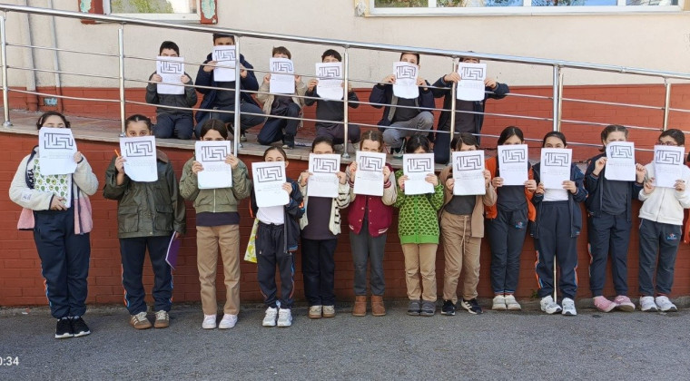 Adım Adım Keşif: Öğrenciler eTwinning Projesiyle Sınırları Aştı