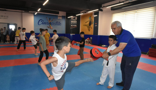 Pendik Belediyesi Yaz Spor Okulu’nda Eğitimler Başladı