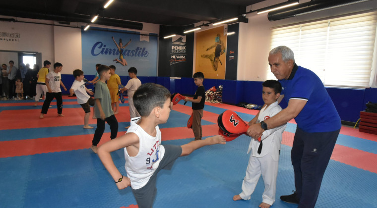 Pendik Belediyesi Yaz Spor Okulu’nda Eğitimler Başladı