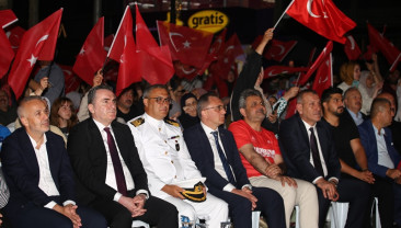 15 Temmuz Demokrasi ve Milli Birlik Günü Pendik’te Gün Boyu Süren Anma Programlarıyla Kutlandı…