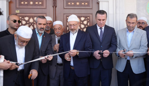 Pendik’te Hacı Hatun Öztürk Camii İbadete Açıldı