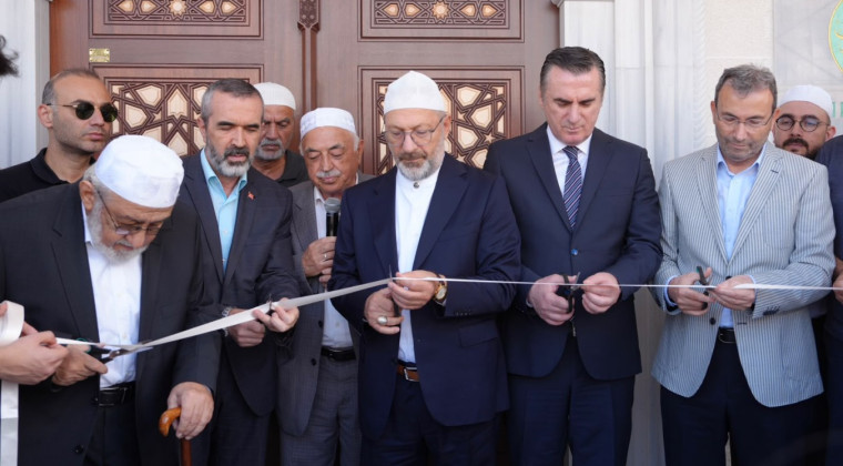 Pendik’te Hacı Hatun Öztürk Camii İbadete Açıldı