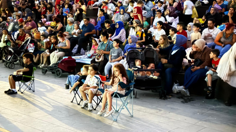 Açık Hava Yaz Etkinlikleri Çocuk Sinemasıyla Başladı