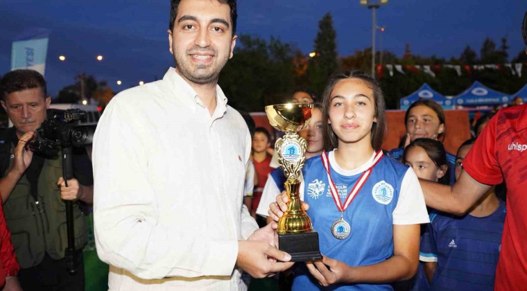 Yaz Spor Okulları coşkuyla tamamlandı