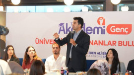 Başkan Bingöl üniversiteyi kazanan gençlerle bir araya geldi