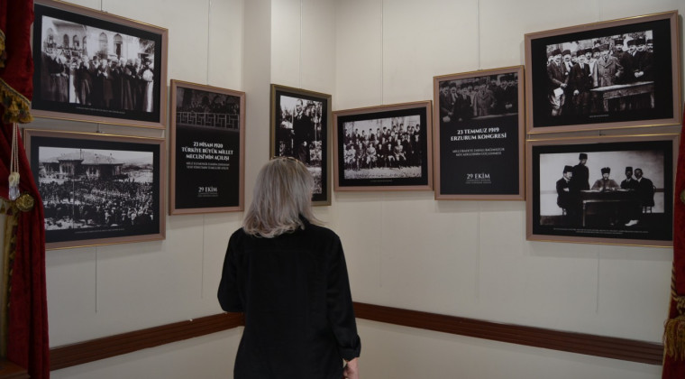 “Cumhuriyet Bayramı Özel Fotoğraf Sergisi” Ziyarete Açıldı